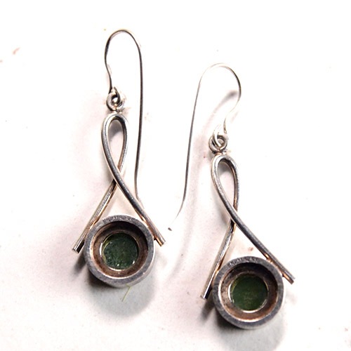 N.E.FROM (N.E.フロム）　ネフライト　ピアス