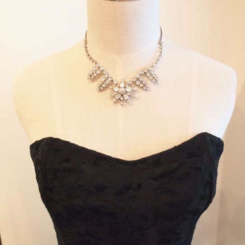 クリスタル　スターデザイン　ネックレス