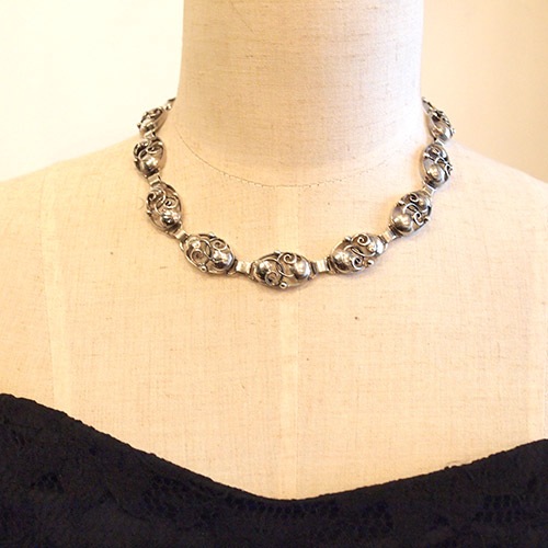 ERIK JUUL BUSCH デンマーク クラシカル　リーフネックレス