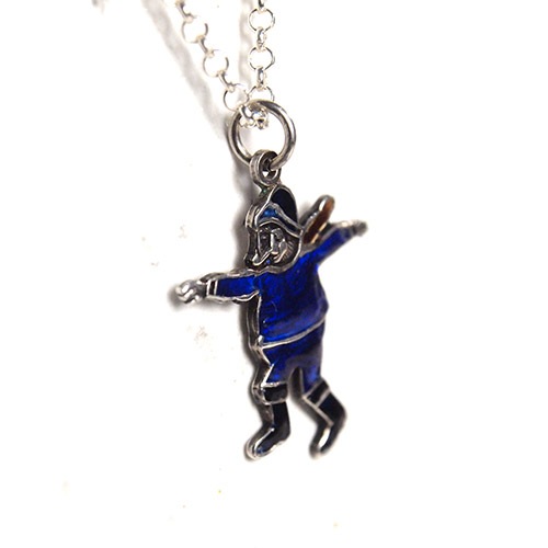 シルバー＆エナメル　冬支度　ペンダント