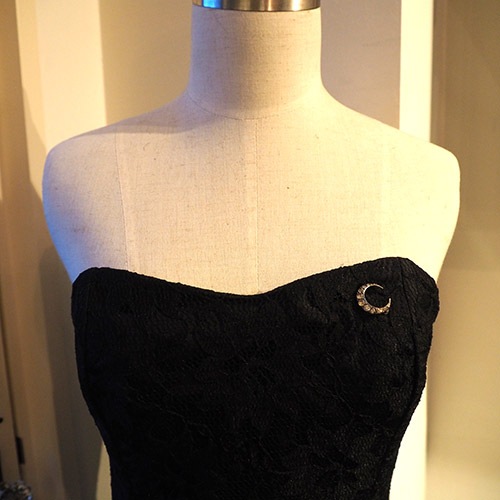 シルバー＆ペースト　ミニクレセント　ブローチ