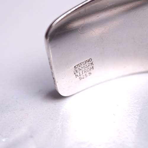 N.E.FROM (N.E.フロム）　デンマーク　ブルーグラス　ワイドバングル