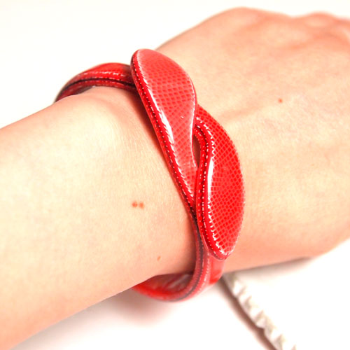 lea stein paris リアスタン　パリ　スネイクバングル（ピンク）