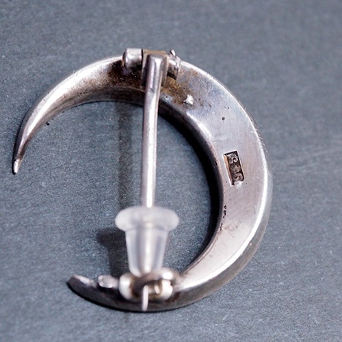 シルバー&ペースト クレセントムーンブローチ(2.3cm)