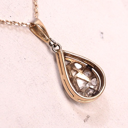 18金　ホワイトゴールド　ローズカットダイヤモンド　ドロップペンダント