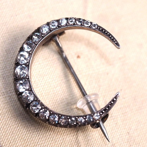 シルバー ペースト クレセントムーンブローチ(2,4cm)