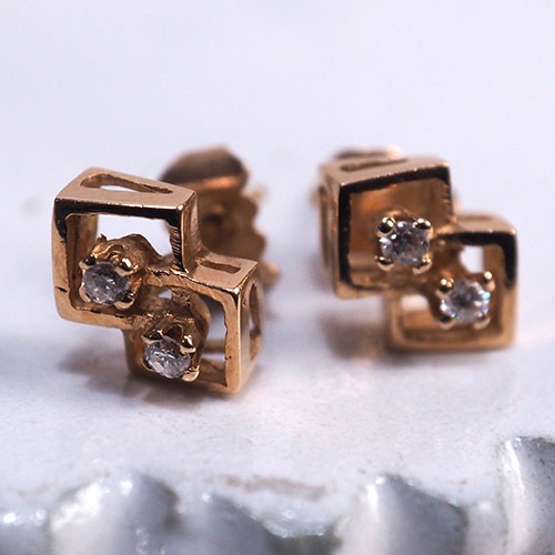 9金　ダイヤモンド　ダブルスクエア　ピアス