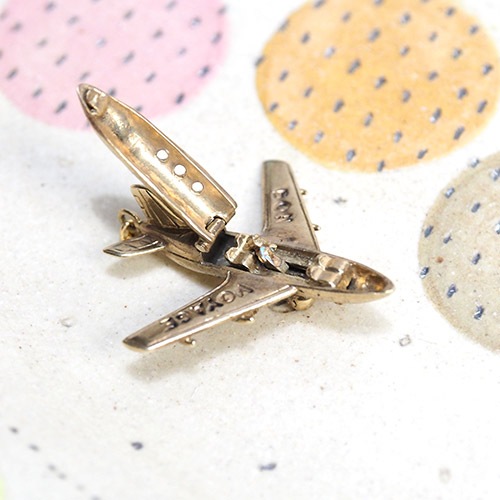 9金　飛行機 BON VOYAGE　チャーム