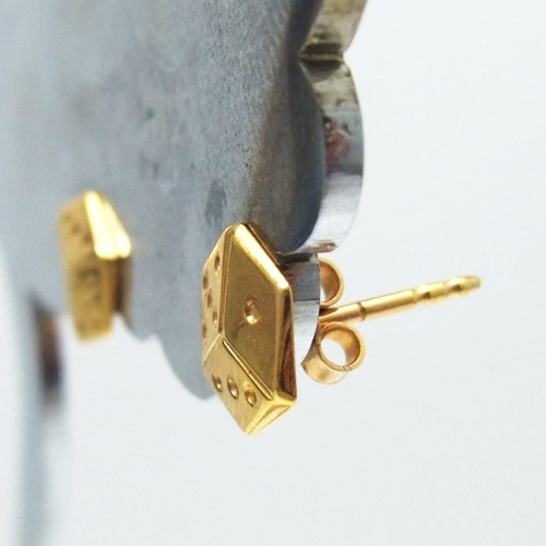 14金　サイコロピアス