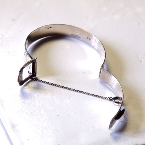 0-シルバーバックルブレスレット