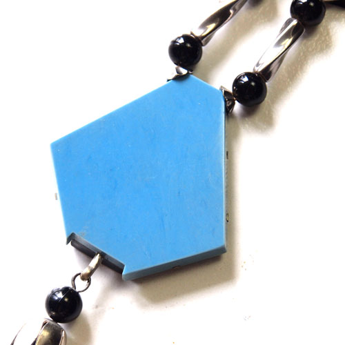 AUGUST BONAZ ボナーズ ブルー&ブラックガラリス アールデコネックレス