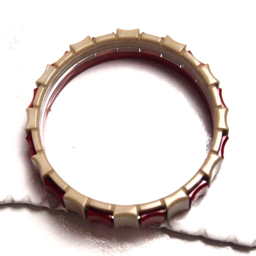 オールドプラスチック　レッド＆キャラメルバングル