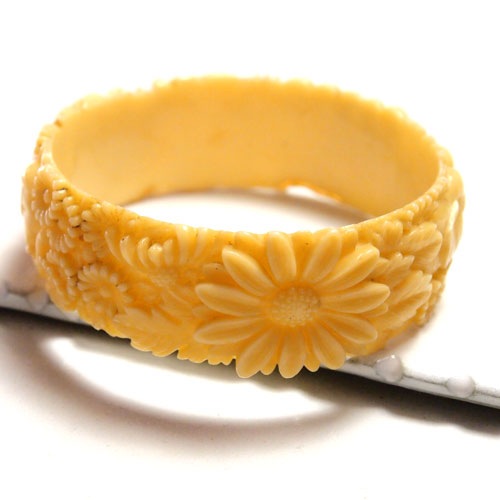 セルロイド　象と花のアイボリーバングル