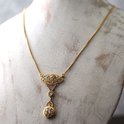 18金　ローズカットダイヤモンド　サークルフラワーネックレス