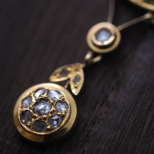 18金　ローズカットダイヤモンド　サークルフラワーネックレス