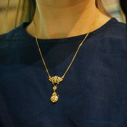 18金　ローズカットダイヤモンド　サークルフラワーネックレス