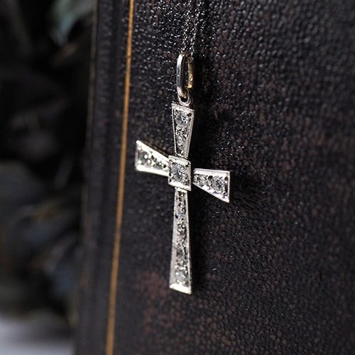 18金 ホワイトゴールド ダイヤモンド アールデコクロス(フランス アンティークジュエリー)