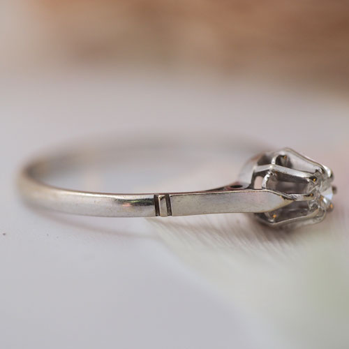 18金ホワイトゴールド ダイヤモンドソリティアリング(アンティークジュエリー)