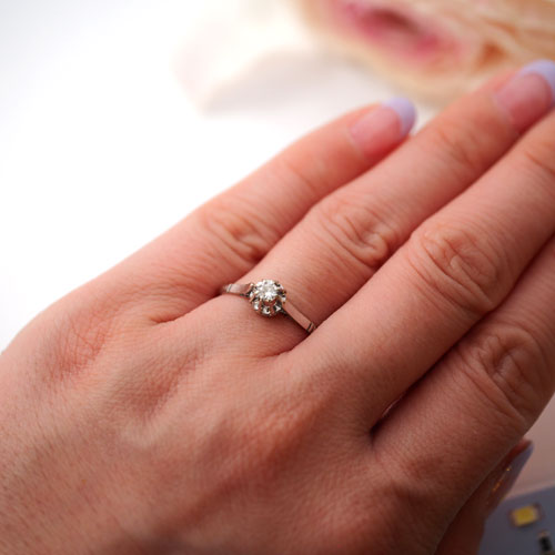 18金ホワイトゴールド ダイヤモンドソリティアリング(アンティークジュエリー)