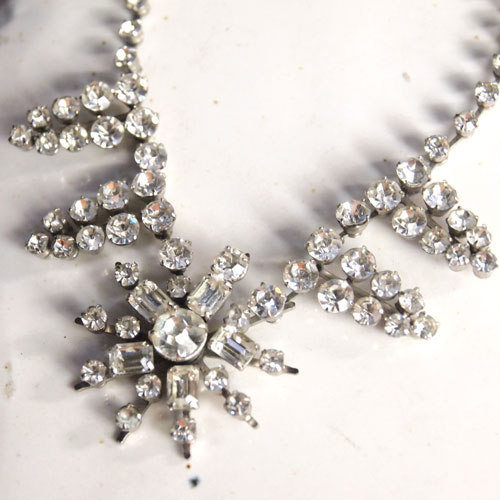 クリスタル　スターデザイン　ネックレス