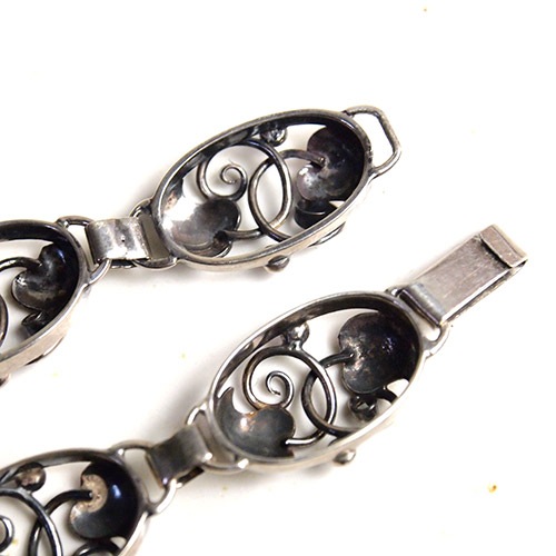 ERIK JUUL BUSCH デンマーク クラシカル　リーフネックレス