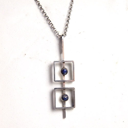 N.E.FROM (N.E.フロム）　デンマーク　ソーダライトスクエアペンダント