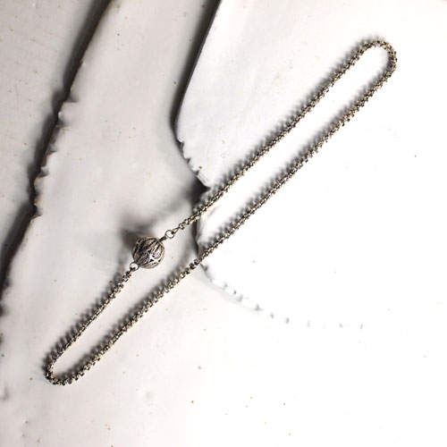 シルバー　フィリグリボール＆タイニーフラワーチェーンネックレス