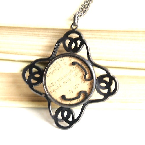 フレンチ　ガンメタル　ロケット＆チェーンネックレス