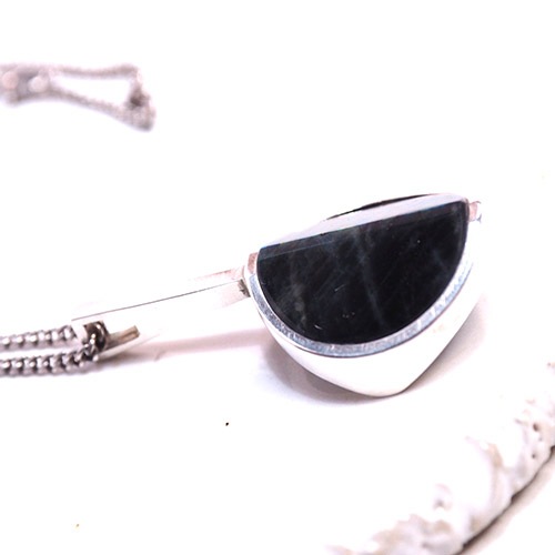 JORMA LAINE　ヨルマレイン　シルバー＆ラブラドライト　ペンダント