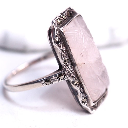 シルバー＆ローズクォーツ　葉の彫りのリング　