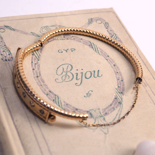 9金 天然ブルーサファイヤ&ダイヤモンド ヒンジバングル