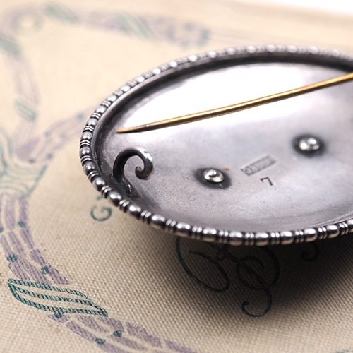 シルバー＆ブルーエナメル　フラワーブローチ