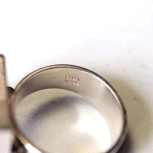 N.E.FROM（N.E フロム）ロッククリスタル　スクエアリング