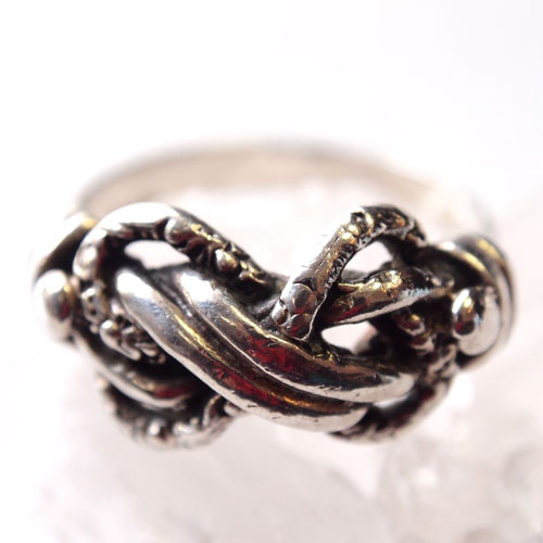 ヴィクトリアンシルバー　エイトノット（八の字結び）リング