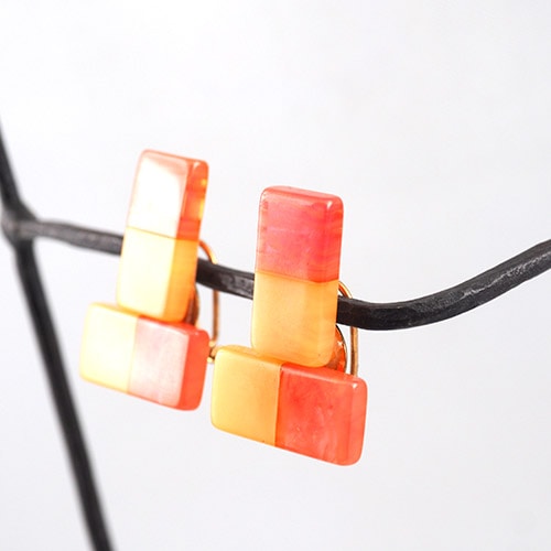 パステルピンク＆ベージュ　ベークライトイヤリング