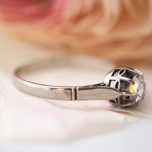 プラチナ　ローズカットダイヤモンド　ソリティアリング（アンティークジュエリー）