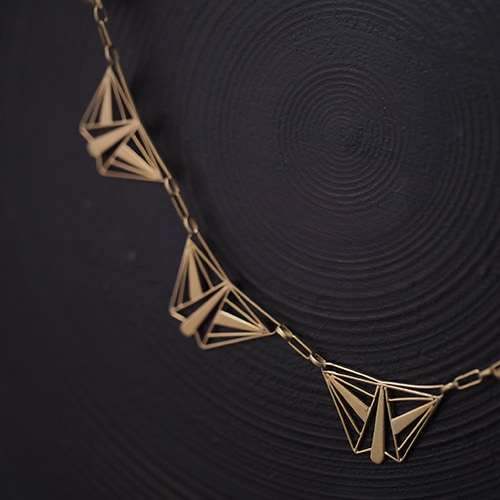 18金　アールデコ　トライアングル　フィリグリーネックレス