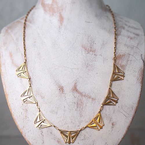 18金　アールデコ　トライアングル　フィリグリーネックレス