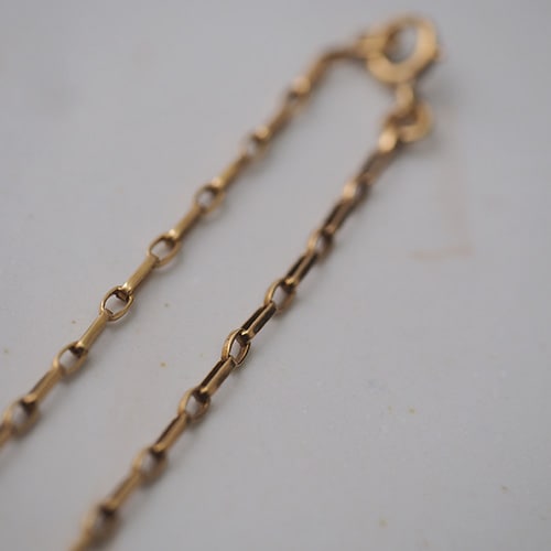 18金　アールデコ　トライアングル　フィリグリーネックレス