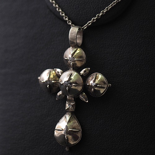 シルバー　ローズカットダイヤモンド　フレミッシュクロス（フランドルクロス）