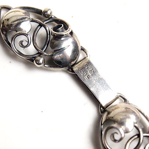 ERIK JUUL BUSCH デンマーク クラシカル　リーフネックレス