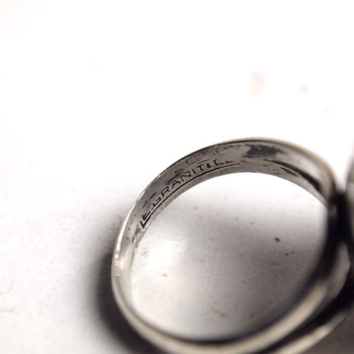 ERIK GRANIT シルバー 亀甲デザインドームリング