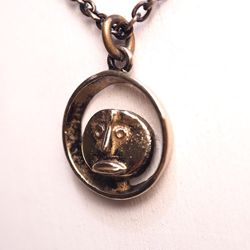 JORMA LAINE ヨルマレイン　ブロンズ　スモールフェイス　ネックレス