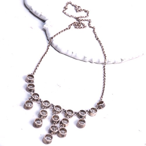 シルバー クリスタルガラス アールデコフリンジネックレス