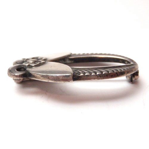 ジョージ・ジェンセン　フラワーエイコーン　ブローチ