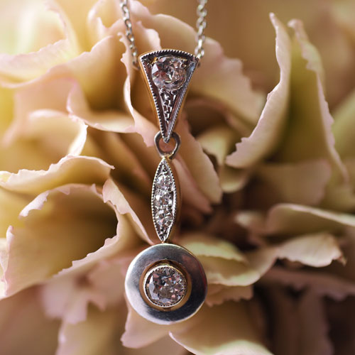 18金　ホワイトゴールド　ダイヤモンド　アールデコペンダント（アンティークジュエリー）