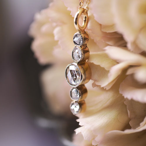 18金 ローズカットダイヤモンド 5ストーン ペンダント(アンティークジュエリー)