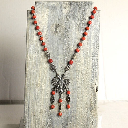 アンティークシルバー　ダブルヘッドイーグル コーラル　ネックレス