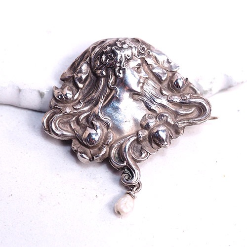 シルバー&シードパール アールヌーボーレディ ペンダントブローチ