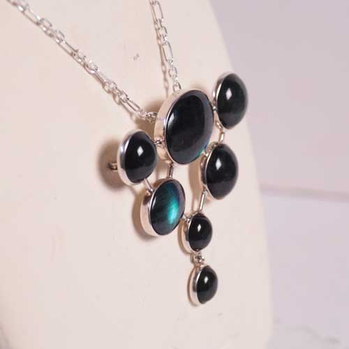 Kaunis Koru カウニスコル　7 スペクトロライト　ラブラドライト　ブローチ兼ペンダント